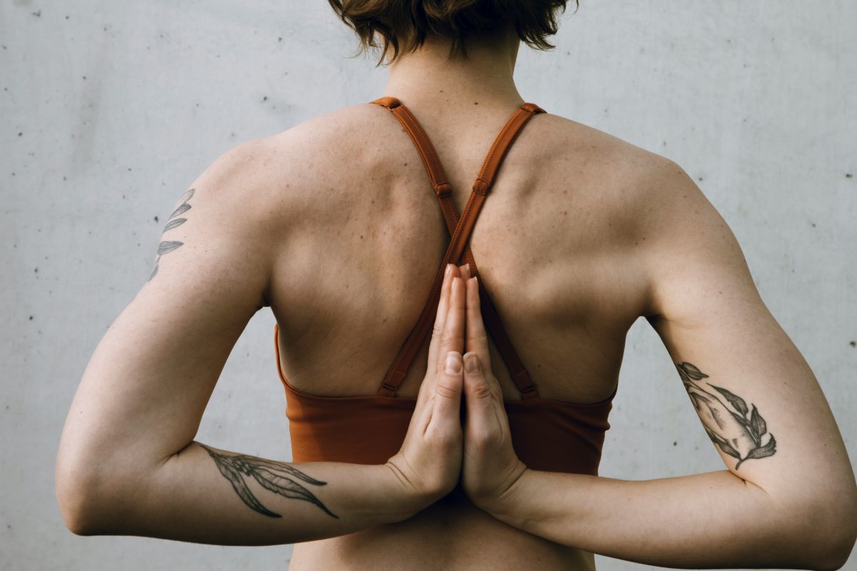 A Beginner’s Guide to Pranamasana (Prayer Pose) in Yoga
